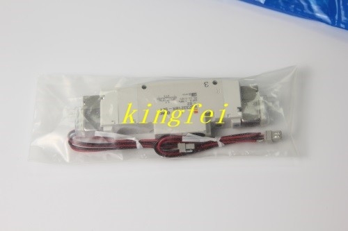 FUJI H63467 VQZ3321BR-5L1-02 NXT 電磁弁 双線5方向電磁弁